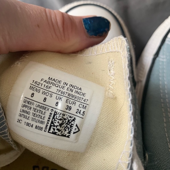 Converse light blue size 8 in like new condition - Picture 3 of 5